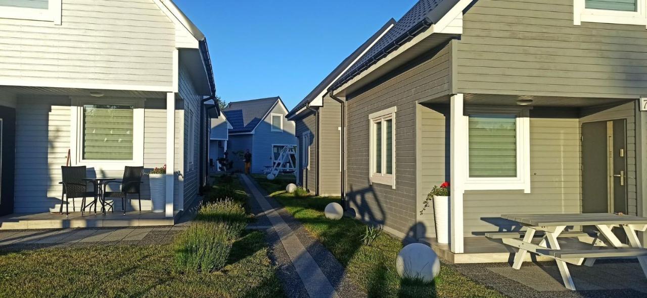 Morskie Opowiesci Niechorze Exterior photo